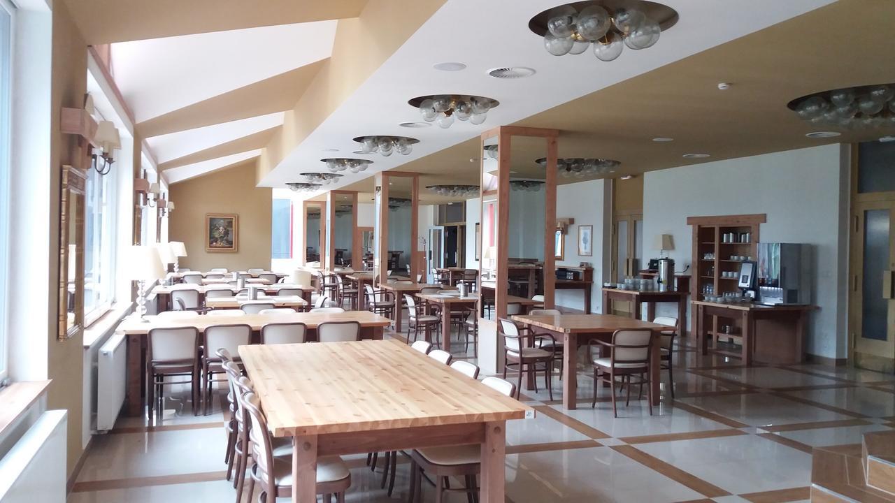 Hotel Bouczech Lipno nad Vltavou Esterno foto